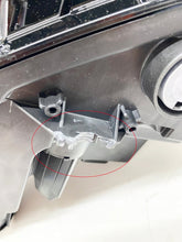 Laden Sie das Bild in den Galerie-Viewer, Frontscheinwerfer VW Passat B7 90010126 Rechts Scheinwerfer Headlight SCH9231601816fh