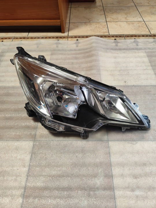 Frontscheinwerfer Mitsubishi Space W Star 8301D446 Rechts Scheinwerfer Headlight SCH3778926929yj
