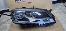 Laden Sie das Bild in den Galerie-Viewer, Frontscheinwerfer VW Passat B7 90010126 Rechts Scheinwerfer Headlight SCH4145316916fp