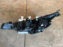 Load image into Gallery viewer, Frontscheinwerfer Toyota Corolla 81110-02X10 Rechts Scheinwerfer Headlight