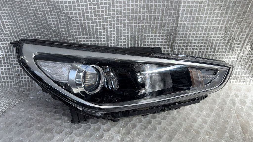 Frontscheinwerfer Hyundai I30 Rechts Scheinwerfer Headlight SCH4681746273nm