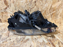 Laden Sie das Bild in den Galerie-Viewer, Frontscheinwerfer Volvo Xc90 31111845 89902046 Xenon Rechts oder Links