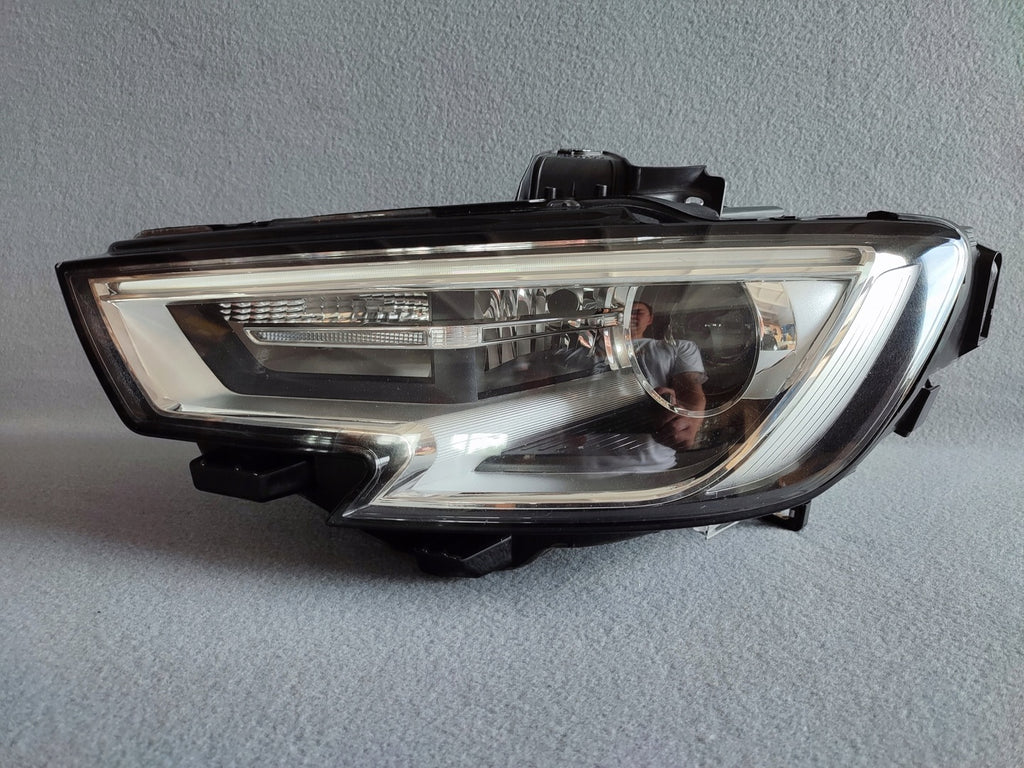 Frontscheinwerfer Audi A3 8V0941005E 94104556 Xenon Links Scheinwerfer Headlight