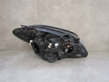 Laden Sie das Bild in den Galerie-Viewer, Frontscheinwerfer Opel Mokka Xenon Links Scheinwerfer Headlight SCH6663901197wm