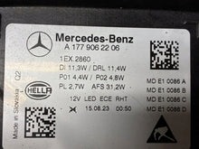 Laden Sie das Bild in den Galerie-Viewer, Frontscheinwerfer Mercedes-Benz W177 A1779062206 LED Rechts Headlight SCH7065480005gg