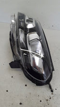 Laden Sie das Bild in den Galerie-Viewer, Frontscheinwerfer Opel Zafira Vivaro 9808567780 Links Scheinwerfer Headlight