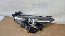 Laden Sie das Bild in den Galerie-Viewer, Frontscheinwerfer Mazda 3 I B63C-51040 LED Links Scheinwerfer Headlight SCH2514080014vc