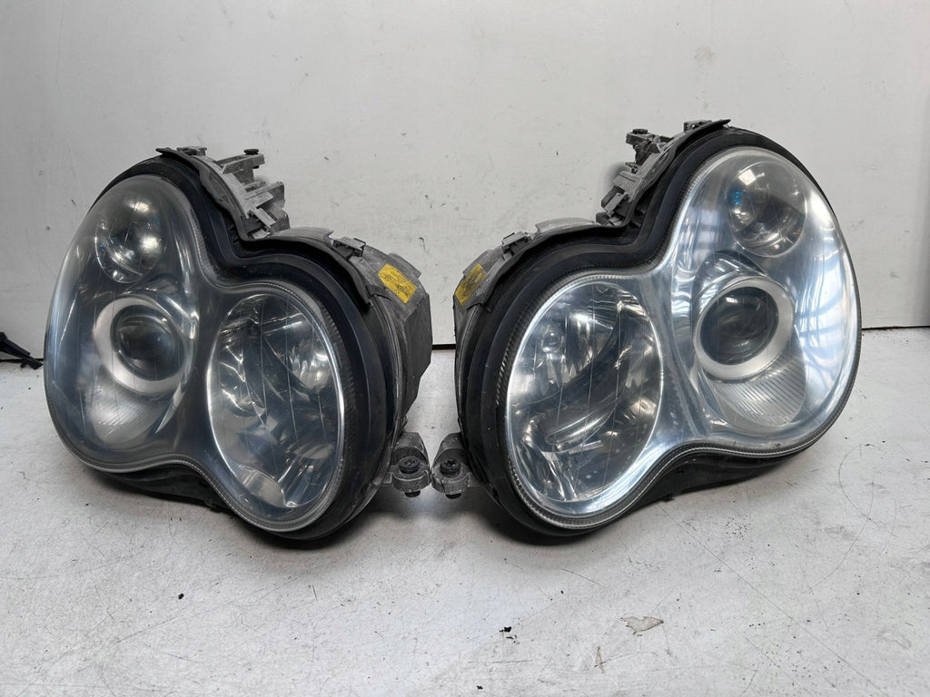 Frontscheinwerfer Mercedes-Benz W203 A2038203761 Xenon Ein Satz Headlight SCH5381115085fq