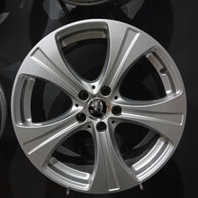 Laden Sie das Bild in den Galerie-Viewer, 4x Alufelge 18 Zoll 8.0" 5x112 38ET Glanz Silber Mercedes-Benz Superb Iii FEL2768506020wm
