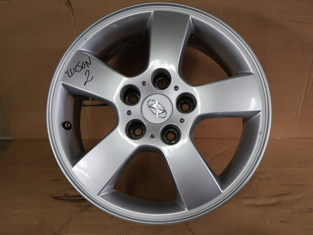 1x Alufelge 16 Zoll 6.5" 5x114.3 46ET Glanz Silber 52910-2E300 Hyundai Tucson FEL6965081426nw