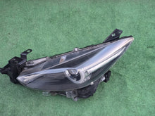 Load image into Gallery viewer, Frontscheinwerfer Mazda 3 BSP551040 Links Scheinwerfer Headlight SCH2712206705dy