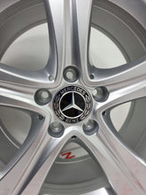 Load image into Gallery viewer, 1x Alufelge 18 Zoll 8.0" 5x112 43ET Glanz Silber A2134011400 Mercedes-Benz W213 FEL6146384892yt