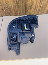 Laden Sie das Bild in den Galerie-Viewer, Frontscheinwerfer Mercedes-Benz W213 A2139061804 LED Rechts Headlight SCH9061869365dc