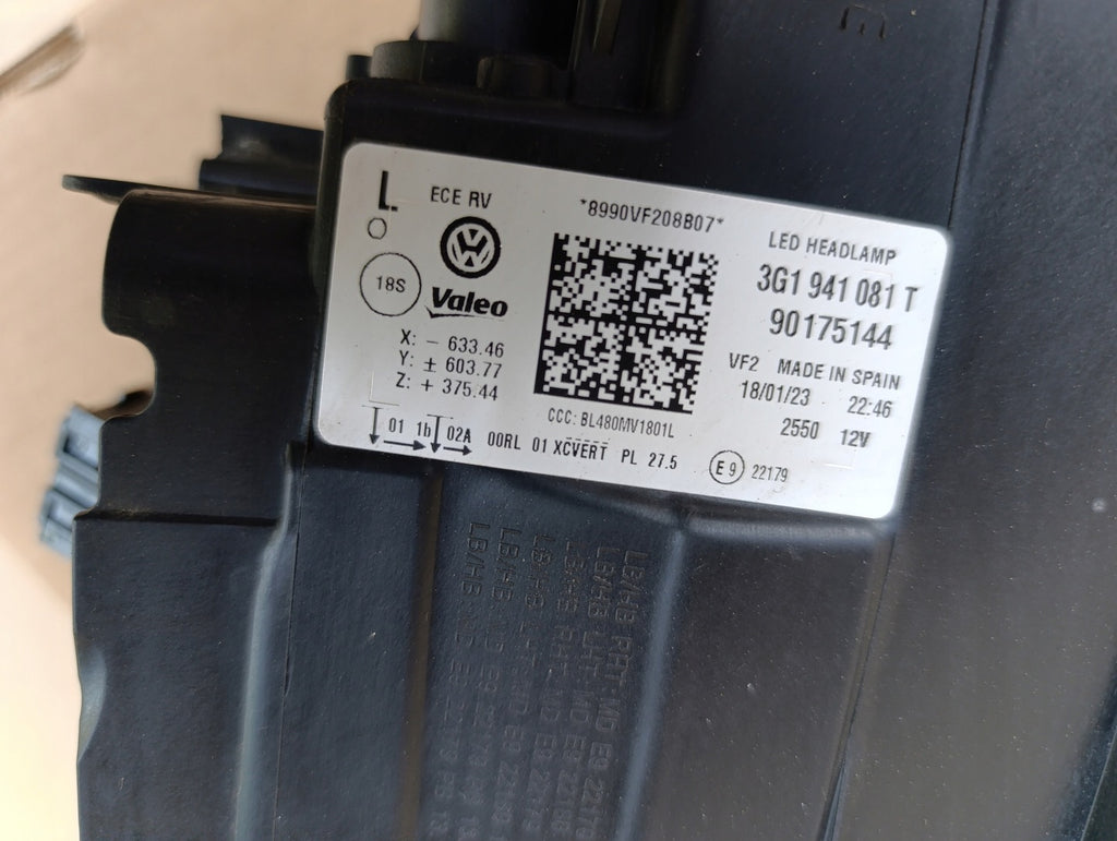 Frontscheinwerfer VW Passat B8 3G1941081T LED Ein Stück (Rechts oder Links) SCH7412424451yt