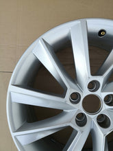 Load image into Gallery viewer, 1x Alufelge 17 Zoll 6.5" 5x100 40ET Glanz Silber 657601025 Skoda Scala Rim Wheel FEL8047061427mk