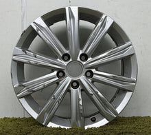 Load image into Gallery viewer, 1x Alufelge 17 Zoll 6.5" 5x112 52ET 5TA601025D VW Golf III Touran Rim Wheel FEL5939568313kk