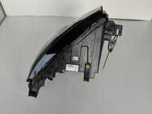 Laden Sie das Bild in den Galerie-Viewer, Frontscheinwerfer Ford Transit Courier MK-R2X6-13W030-CE Links Headlight SCH4070242608ju