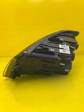 Laden Sie das Bild in den Galerie-Viewer, Frontscheinwerfer VW T6 7L1941036A LED Rechts Scheinwerfer Headlight SCH3397591327bi