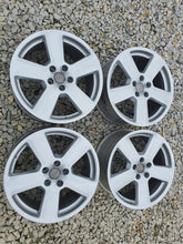 Laden Sie das Bild in den Galerie-Viewer, 1x Alufelge 18 Zoll 8.0" 5x112 43ET Glanz Silber 8E0601025K Audi A4 B7 B6 FEL4589212658ik