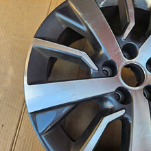 Load image into Gallery viewer, 1x Alufelge 17 Zoll 7.0" 5x114.3 46ET 9806454377 Toyota Proace Verso Rim Wheel FEL2836550515xb