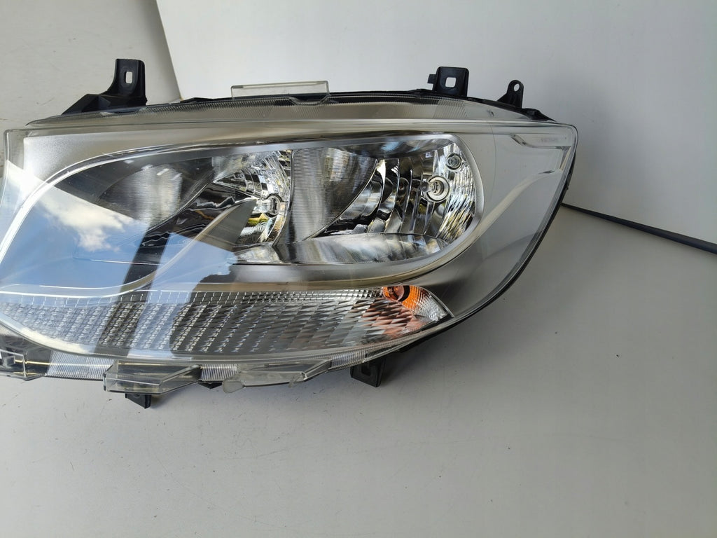 Frontscheinwerfer Mercedes-Benz Sprinter A9109060000 Links Headlight SCH1701796095nw