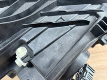 Load image into Gallery viewer, Frontscheinwerfer Volvo S60 V60 3228815 Links Scheinwerfer Headlight SCH3743789874ir