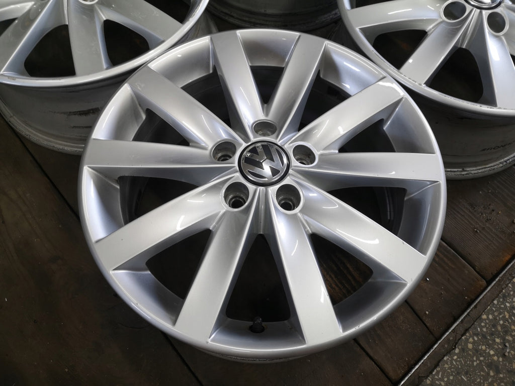 4x Alufelge 17 Zoll 7.0" 5x112 54ET Glanz Silber 5K0601025F VW I Rim Wheel FEL6836662159io