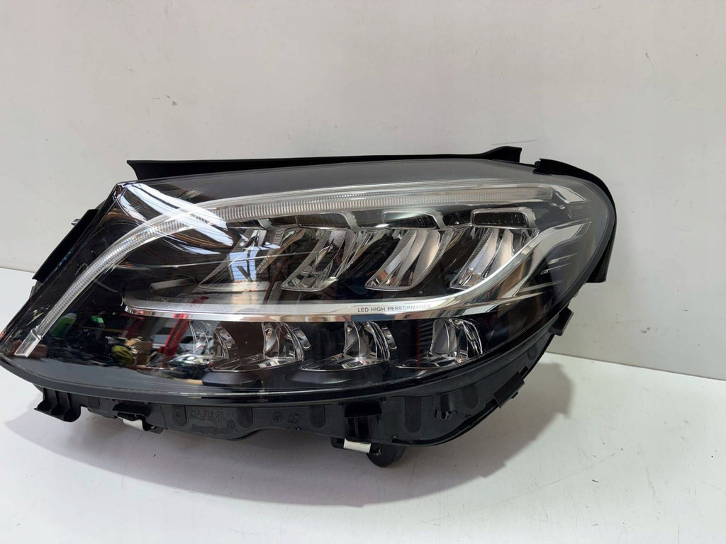 Frontscheinwerfer Mercedes-Benz W205 Q001ZGS001 1EX2207 Links Headlight SCH8586709105if