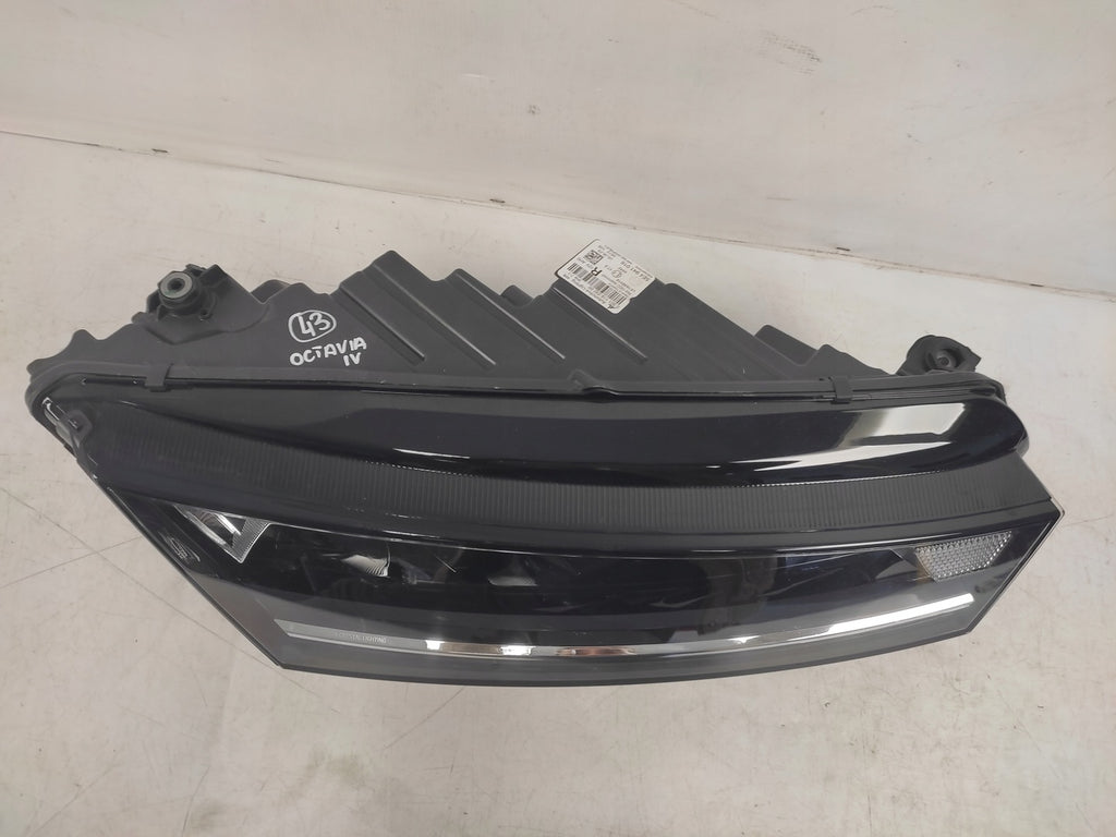 Frontscheinwerfer Skoda Octavia IV 5E4941016 Full LED Rechts Headlight SCH3212234873ap