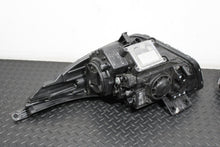 Laden Sie das Bild in den Galerie-Viewer, Frontscheinwerfer Kia Niro 92101-G5 Xenon Ein Stück (Rechts oder Links)