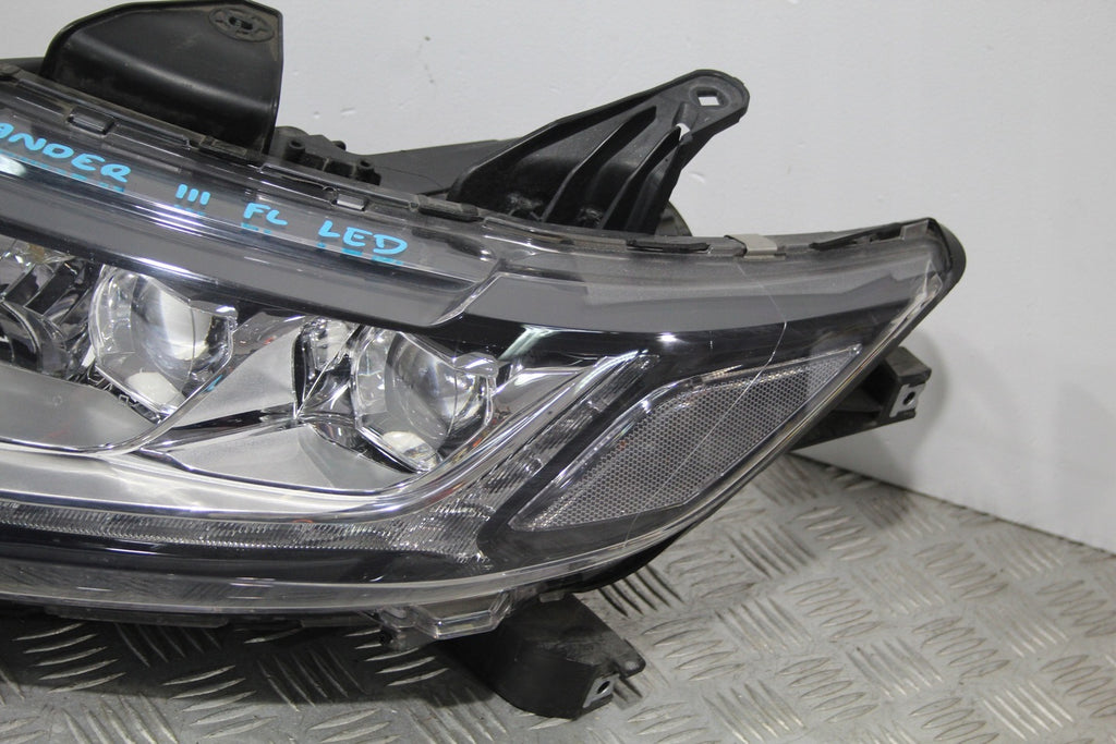 Frontscheinwerfer Mitsubishi Outlander III LED Ein Stück (Rechts oder Links) SCH6113213436no