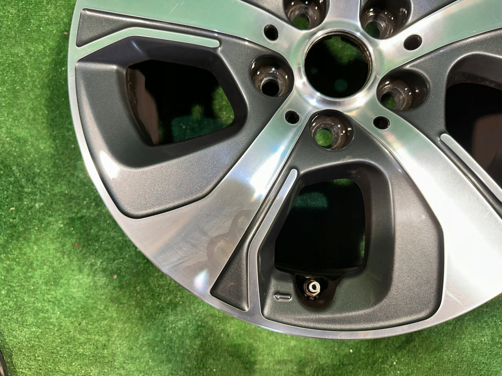 1x Alufelge 16 Zoll 7.0" 5x112 52ET 6860253 BMW 2 Active Tourer F45 Gran F46