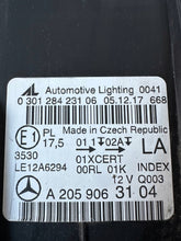 Laden Sie das Bild in den Galerie-Viewer, Frontscheinwerfer Mercedes-Benz A2059063104 Full LED Links Headlight SCH2685585031yp
