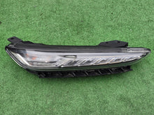 Laden Sie das Bild in den Galerie-Viewer, Frontscheinwerfer Hyundai Kona LED Rechts Scheinwerfer Headlight SCH8244144088gz