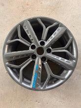 Load image into Gallery viewer, 1x Alufelge 18 Zoll 7.5" 5x114.3 53ET Matt Graphit 52910-C0000 Hyundai I FEL4728499900tu