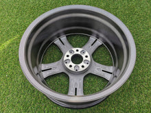 Load image into Gallery viewer, 1x Alufelge 18 Zoll 8.0" 5x112 45ET Glanz Silber A2074011602 Mercedes-Benz Coupe FEL2719445781gr