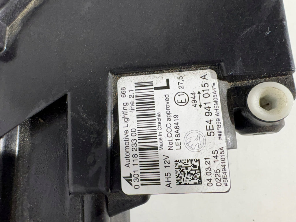 Frontscheinwerfer Skoda Octavia IV 5E4941015A LED Links Scheinwerfer Headlight SCH3632462130xa