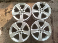 Load image into Gallery viewer, 4x Alufelge 17 Zoll 6.5" 5x112 39ET Glanz Silber 3C8601025F VW I Rim Wheel FEL6034533310ji