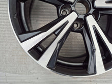 Load image into Gallery viewer, 1x Alufelge 18 Zoll 7.0" 5x114.3 40ET HV03BMB94 Nissan Qashqai I J10 J11 FEL8348633323rz