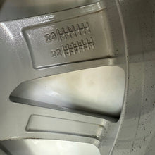 Load image into Gallery viewer, 1x Alufelge 17 Zoll 7.0" 5x112 42ET Glanz Silber 5H0601025 Vw Rim Wheel FEL3237117860bj