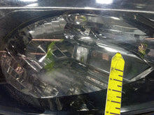 Load image into Gallery viewer, Frontscheinwerfer Mitsubishi Grandis 971374 Rechts Scheinwerfer Headlight SCH9562120868cv