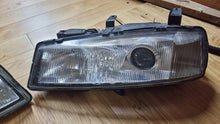 Laden Sie das Bild in den Galerie-Viewer, Frontscheinwerfer Opel Calibra Ein Stück (Rechts oder Links) Headlight