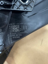 Laden Sie das Bild in den Galerie-Viewer, Frontscheinwerfer Audi A3 8Y0941033 8Y0941034 Full LED Ein Satz Headlight