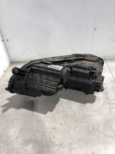 Laden Sie das Bild in den Galerie-Viewer, Frontscheinwerfer VW Passat B7 3AB941752 3AB941751 Xenon Rechts Headlight SCH7931869414md