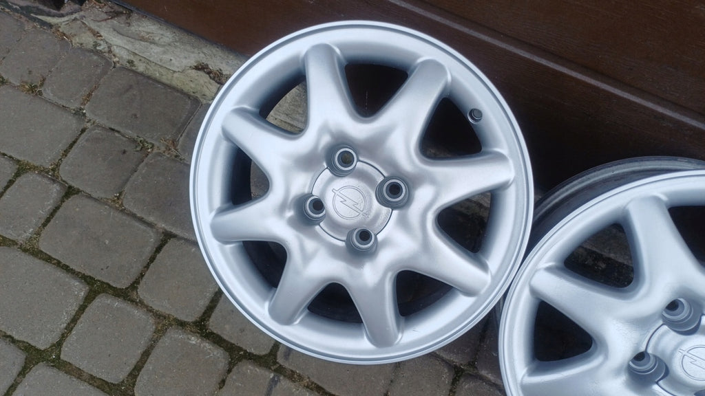4x Alufelge 15 Zoll 5.5" 4x100 46ET Opel Vectra Kadett Combo Rim Wheel FEL8345600306xy