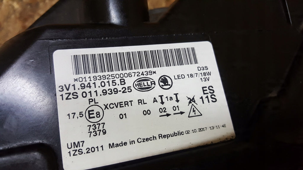 Frontscheinwerfer Skoda Superb III 3V1941015B Xenon Links Scheinwerfer Headlight