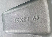 Laden Sie das Bild in den Galerie-Viewer, 1x Alufelge 15 Zoll 6.0&quot; 5x114.3 45ET 4FA1A Nissan Leaf Ze0 Ze1 Pulsar Rim Wheel