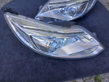 Laden Sie das Bild in den Galerie-Viewer, Frontscheinwerfer Ford Focus Xenon Links Scheinwerfer Headlight SCH3281883369qs
