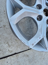 Load image into Gallery viewer, 1x Alufelge 17 Zoll 7.0" 5x114.3 35ET Glanz Silber 403006PA1A Nissan Juke FEL1780847012uy