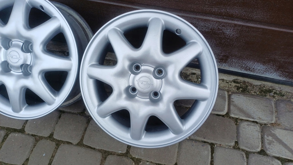 4x Alufelge 15 Zoll 5.5" 4x100 46ET Opel Vectra Kadett Combo Rim Wheel FEL8345600306xy